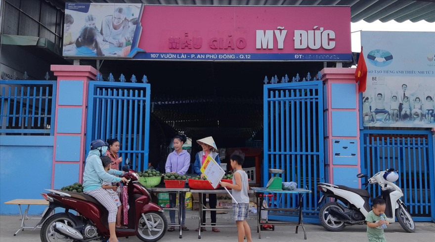 Giáo viên mầm non chuyển sang bán hàng trong mùa dịch để kiếm sống qua ngày