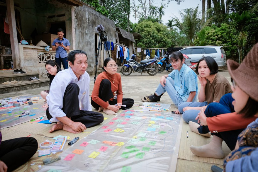 Nhóm Mắt trần cùng bà con tại Bá Thước (Thanh Hóa) 