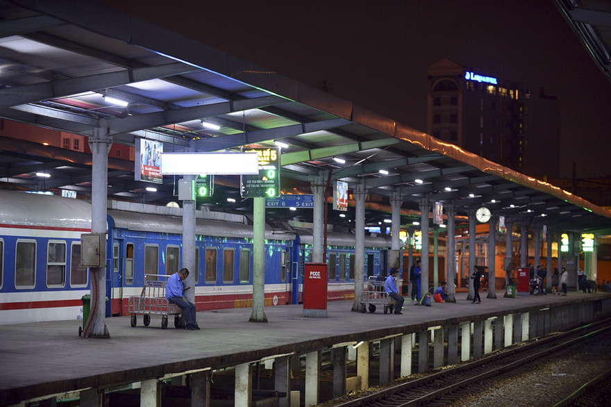 Ga Hà Nội dịp cuối năm nhưng vắng khách đi và đến. Chụp chiều 12/1/2021 Ảnh: Mạnh Thắng