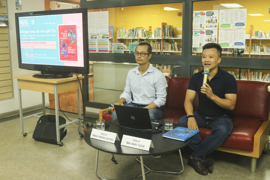 Hai diễn giả của buổi tọa đàm 