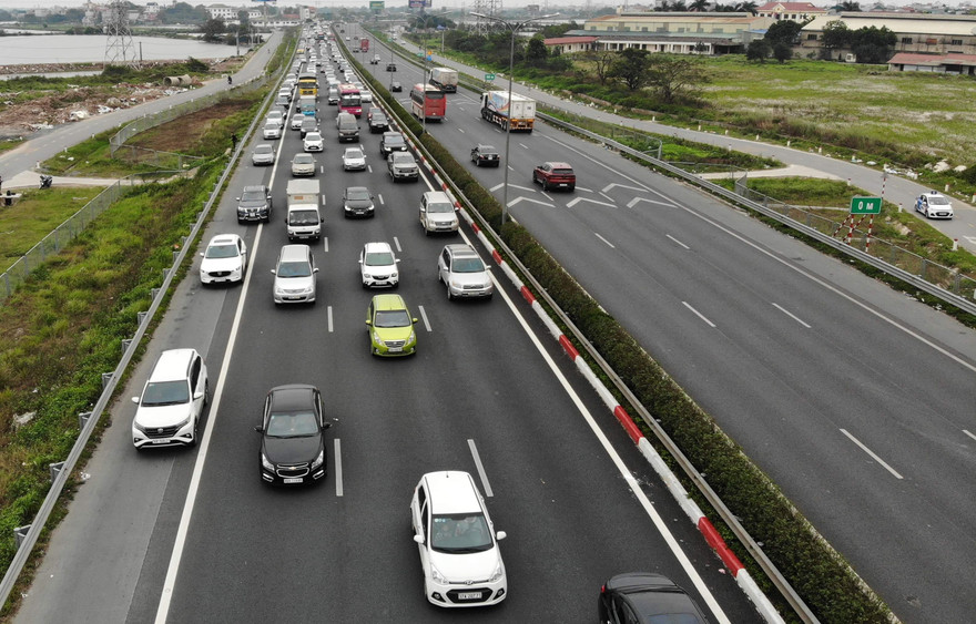 Trong 11 đoạn cao tốc Bắc - Nam, có 6 đoạn được đầu tư từ ngân sách nhà nước, dự kiến hoàn thành vào năm 2022 