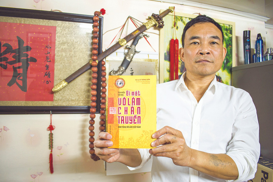 Võ sư Lý Băng Sơn là tác giả của cuốn sách Bí mật võ lâm chân truyền. Ảnh: Văn Chương