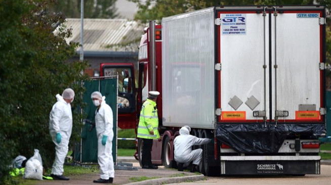 Cảnh sát Anh tin rằng tất cả 39 người thiệt mạng trên xe container được phát hiện ở Essex ngày 23/10 đều là người Việtảnh: Reuters