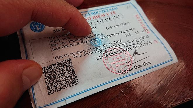 Chi 3,5 triệu đồng có thể có được tấm thẻ BHYT khám tại bệnh viện quá tải 