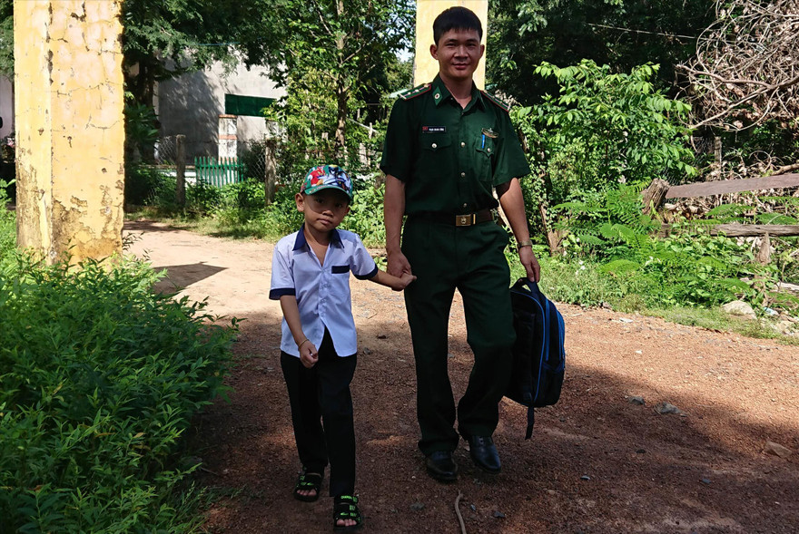 Con nuôi ở Đồn Biên phòng Sê-rê-pốk 