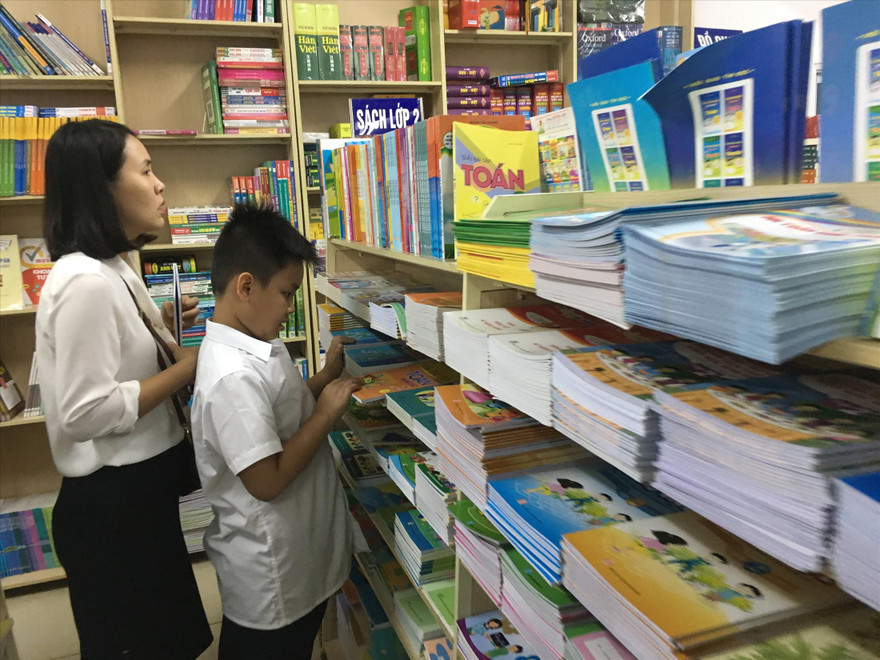 SGK phục vụ năm học mới 2020 – 2021 Ảnh: Như Ý