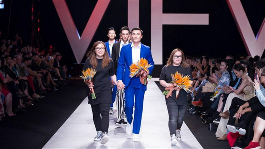 Giá trị hình ảnh của thủ môn Bùi Tiến Dũng và nhiều đồng đội tăng cao sau thành công tại VCK U23 châu Á. Tuy nhiên, các cầu thủ chưa biết cách bảo vệ và khai thác giá trị hình ảnh của mình