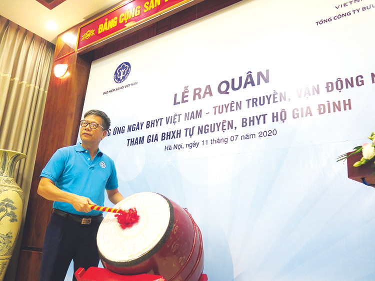 Phó Tổng giám đốc BHXH Việt Nam Trần Đình Liệu phát động “Lễ ra quân hưởng ứng Ngày BHYT Việt Nam” 