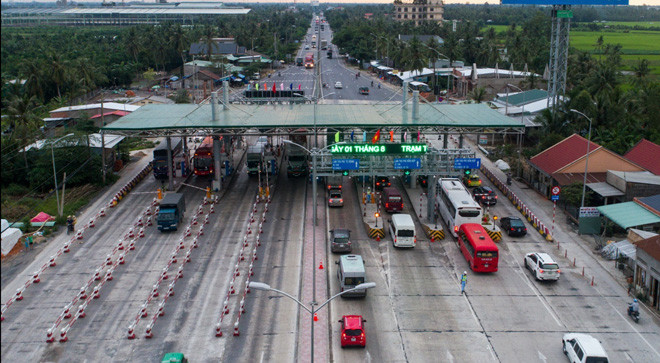 Trạm thu phí BOT Ảnh: Hồng VĨnh