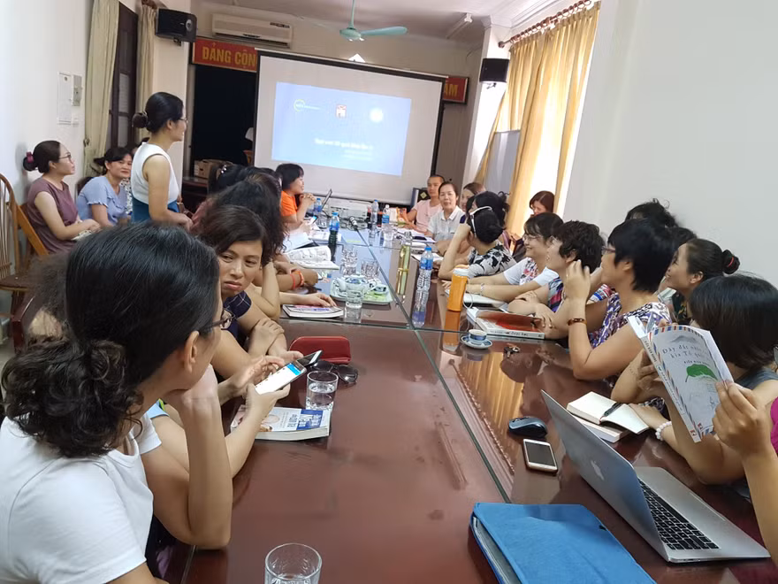 Những phụ huynh đi học để tìm cách tự chữa vết thương tâm lý cho mình 