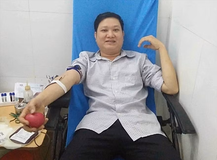 Anh Nguyễn Văn Quân đến nay đã 19 lần tham gia hiến máu Ảnh: NVCC