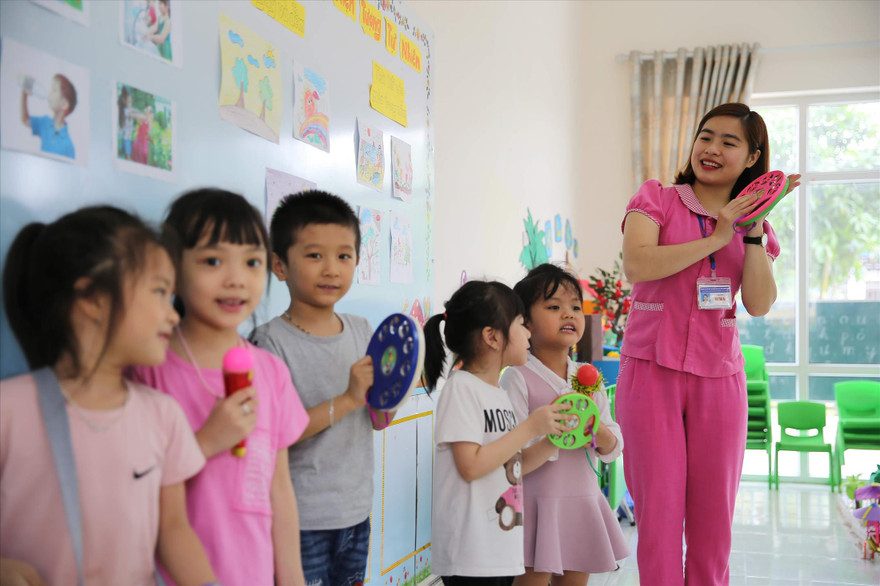 Giáo viên lo lắng khi bị cắt phụ cấp thâm niên Ảnh: Diệp An 