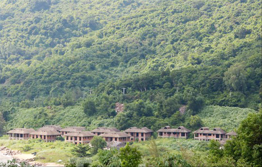 Một dự án trên bán đảo Sơn Trà bị bỏ hoang nhiều năm nay Ảnh: Nguyễn Thành 