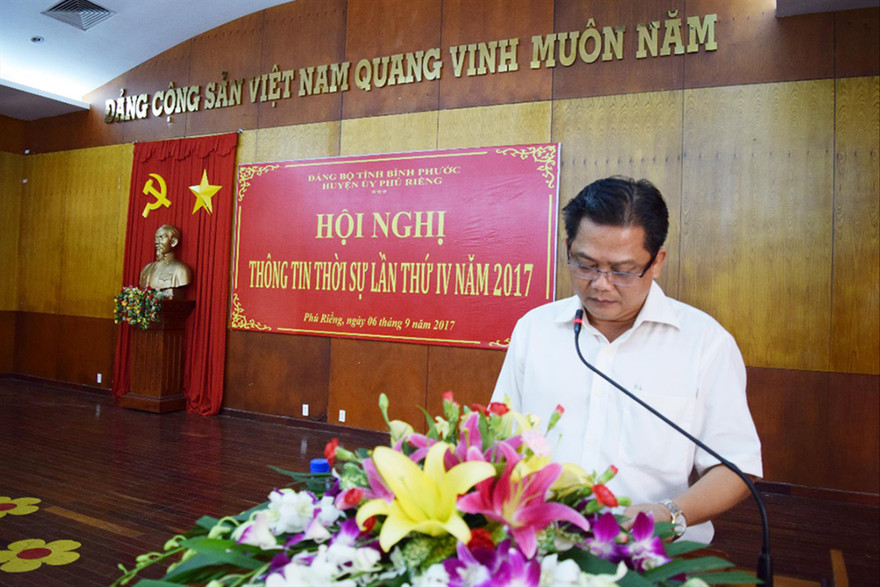 Ông Bùi Quốc Minh bị cách chức vì dùng bằng giả 