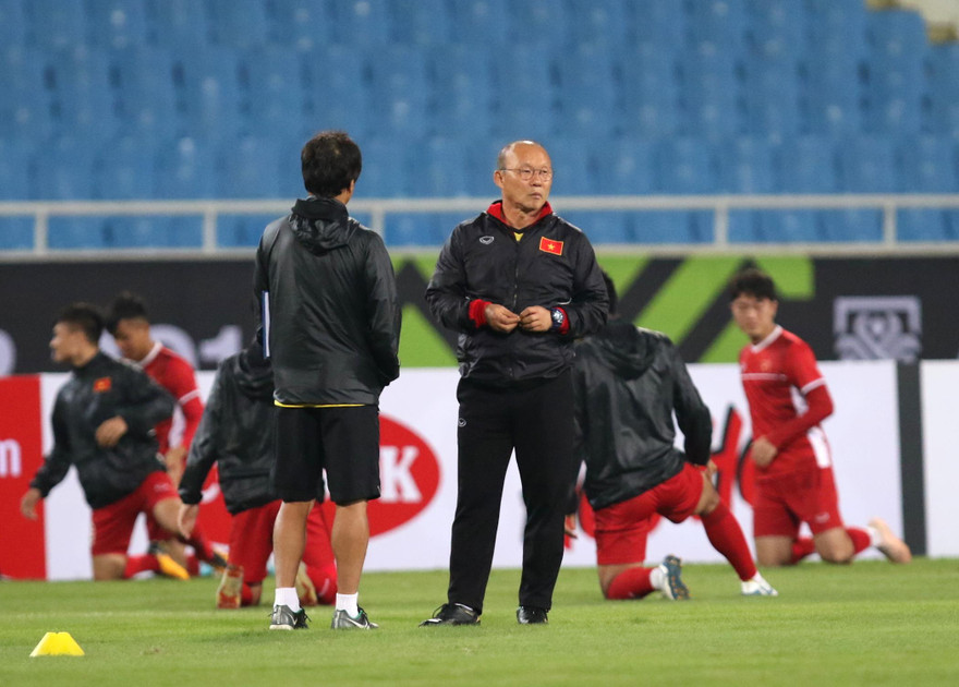 HLV Park Hang Seo có những toan tính riêng với danh sách cầu thủ triệu tập cho trận quyết đấu với ĐT Thái Lan ngày 5/9 tới ảnh: VSI