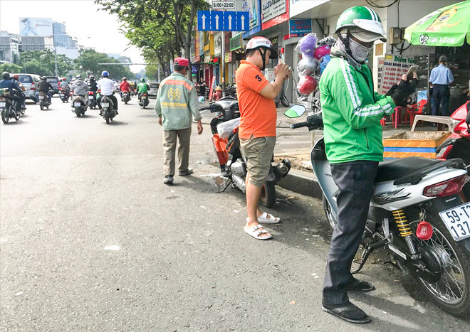 Lái xe công nghệ hiện nay đang phải đóng thuế dù thu nhập bấp bênh