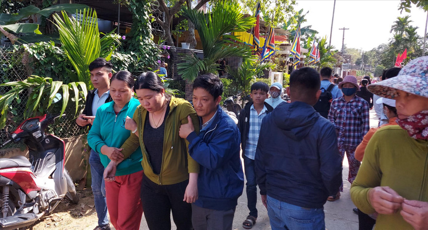 Sáu người ra đi để lại nỗi đau quá lớn. Ảnh: H. Văn 