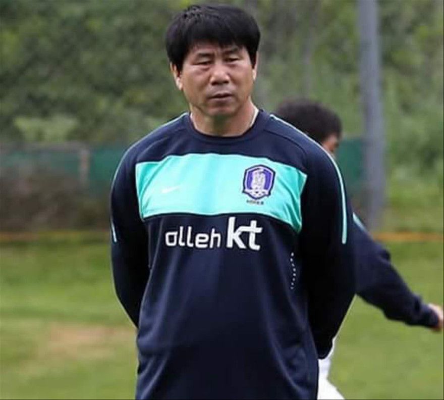 Bóng đá Việt Nam lần đầu tiên có HLV thủ môn ngoại ở cấp độ ĐTQG 