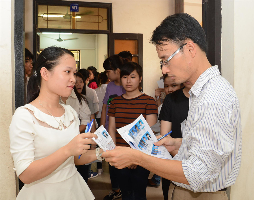 Nhiều chuyên gia kỳ vọng đổi mới việc thi trên máy tính nhiều lần là phương án có lợi cho thí sinh. Ảnh: Như Ý 