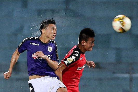 Những cuộc đọ sức giữa CLB Hà Nội và Becamex Bình Dương luôn là những trận đấu hấp dẫn, thu hút sự chú ý của người hâm mộ. Ảnh: VSI 