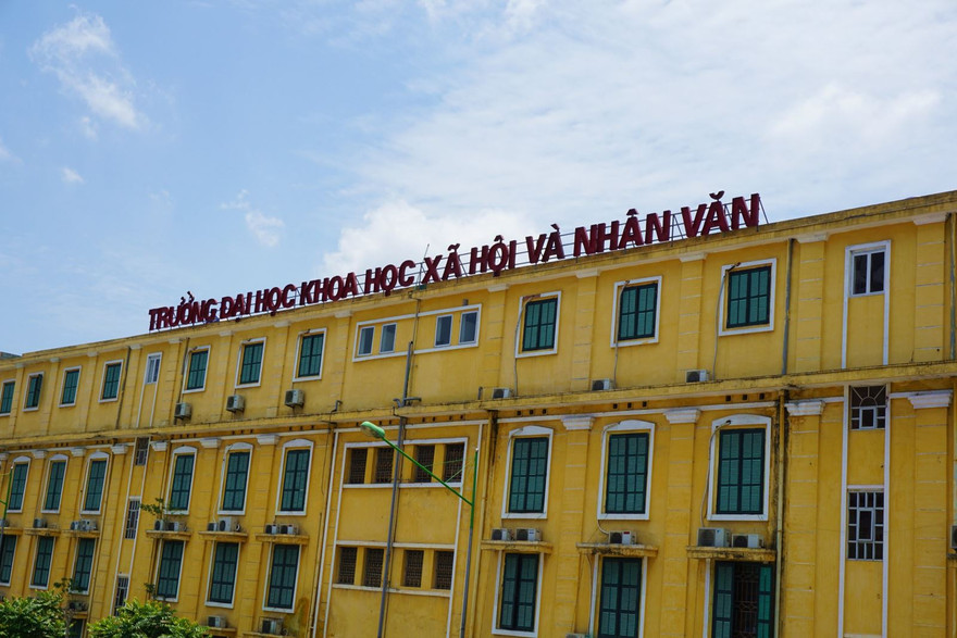 Trường Đại học Khoa học Xã hội và Nhân văn vẫn chưa di chuyển hẳn. Ảnh: Hồng Vĩnh