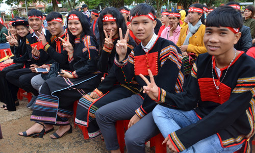 Vùng sâu dẫn đầu tinh thần Chủ nhật Đỏ