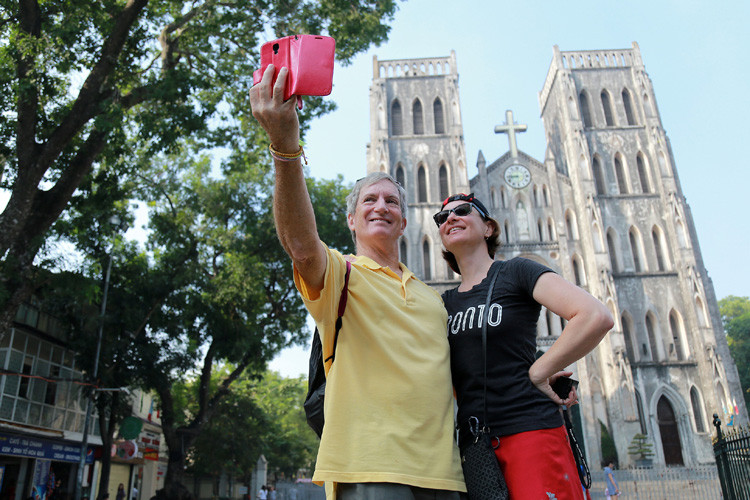 Doanh nghiệp sốt ruột chờ gia hạn miễn thị thực đơn phương cho một loạt thị trường trọng điểm. Ảnh: NGUYÊN KHÁNH 