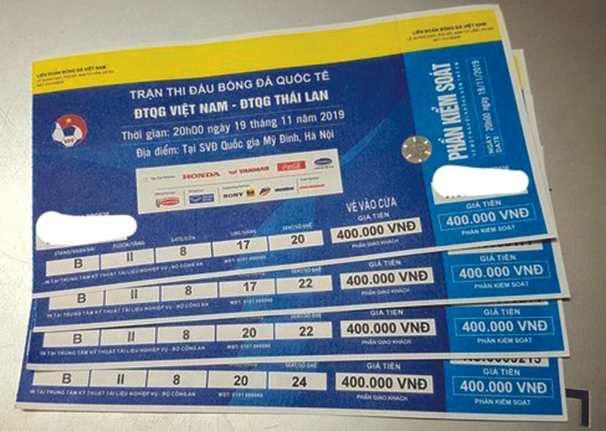 Vé xem trận Việt Nam-Thái Lan được rao bán trên các trang mạng