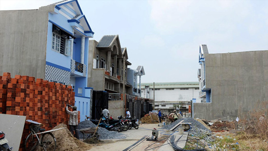 Xây dựng không phép tràn lan ở TPHCM nhưng không được xử lý nghiêm. Ảnh: Huy Thịnh