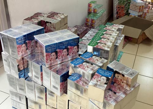 Tận thấy 'lò' sản xuất mỹ phẩm giả lớn nhất Cần Thơ