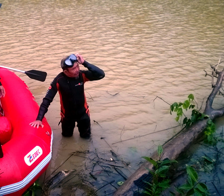 “Ông Già Biển Hồ” vừa lặn vớt thi thể trên sông Sa Thầy