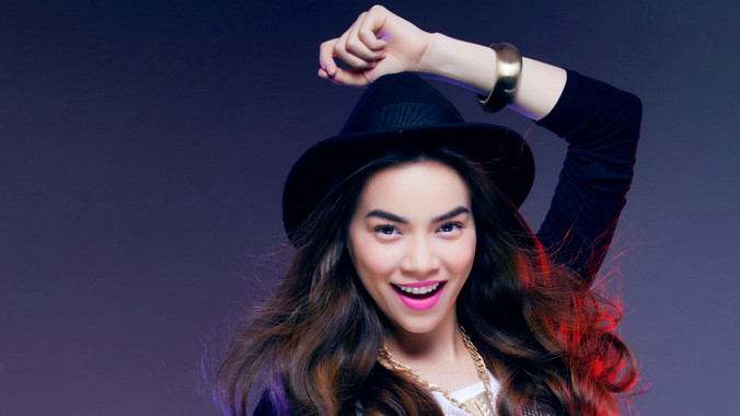 Hà Hồ: Tự dưng “bấn loạn”