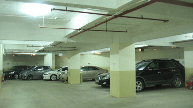 Nhiều người dân bỏ tiền tỷ để mua chỗ để xe nhưng không có sổ đỏ để đảm bảo tài sản.