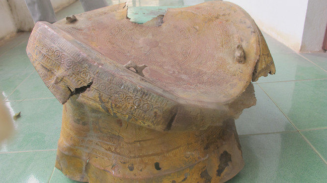 Đào ao bất ngờ tìm được trống đồng Đông Sơn