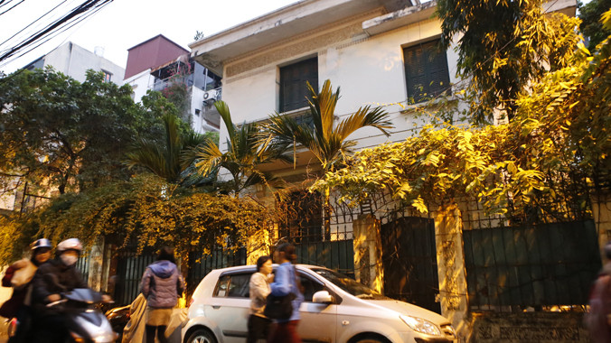 Sau 8 năm lùm xùm, ngôi nhà công vụ 12 Nguyễn Chế Nghĩa, Hà Nội vẫn chưa được trả lại nhà nước. Ảnh: Ngọc Châu.