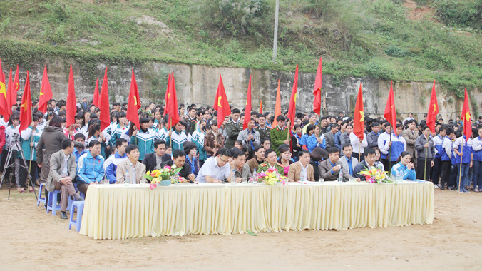 Toàn cảnh lễ ra quân. Ảnh: Duy Ngợi.