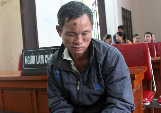 Bị cáo Long tại phiên xử.