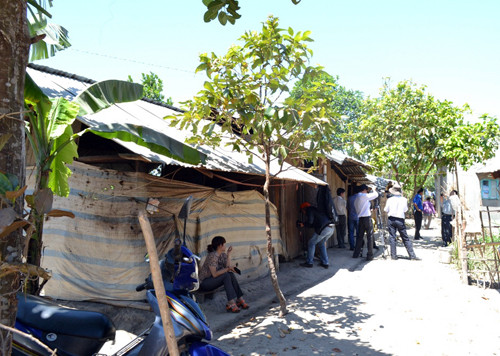 Tang thương xóm nghèo 5 nam sinh chết vùi trong cát