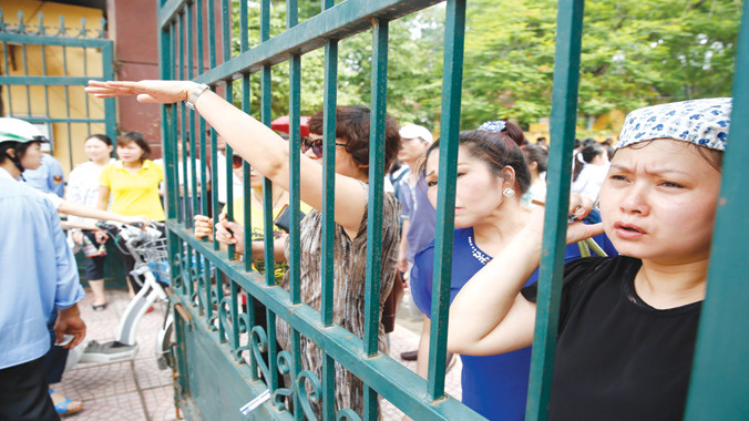 Thi tuyển vào lớp 10: Nặng trĩu nỗi lo trượt trường công