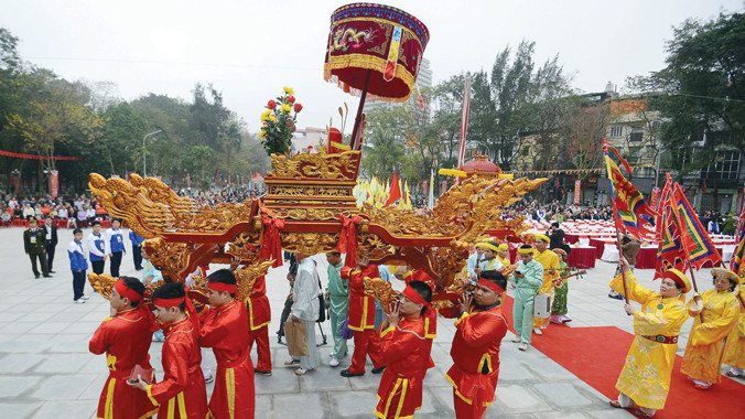 Chỉ nên giữ những lễ hội có giá trị văn hóa, nhân văn. Ảnh: Như Ý.