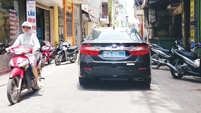 Hiện nhiều xe công “xịn” vượt định mức vài lần trị giá theo quy định.