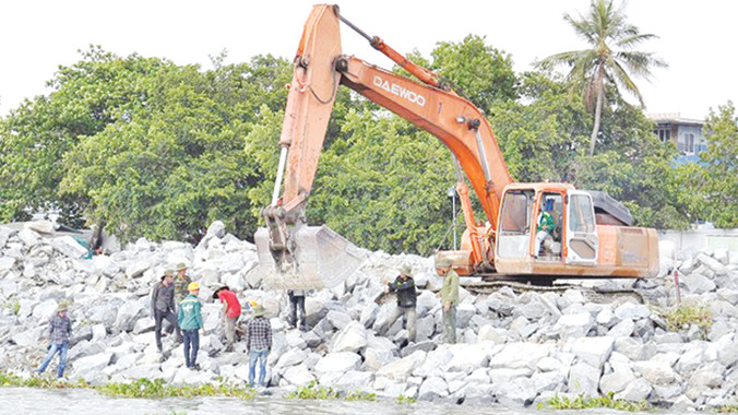 Dự án lấp sông Đồng Nai gây nhiều tranh cãi. Ảnh: Đình Sơn.
