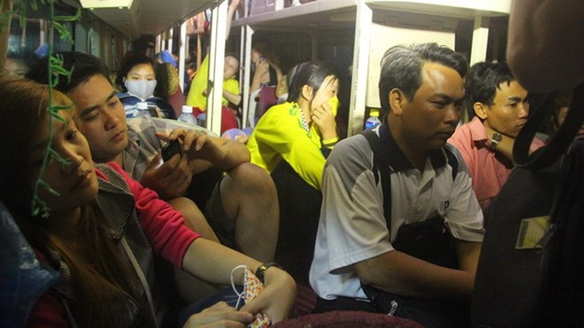 Bên trong một xe giường nằm. Ảnh minh họa IE