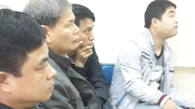 Người dân băn khoăn khi làm thủ tục gộp bằng lái ôtô và xe máy.