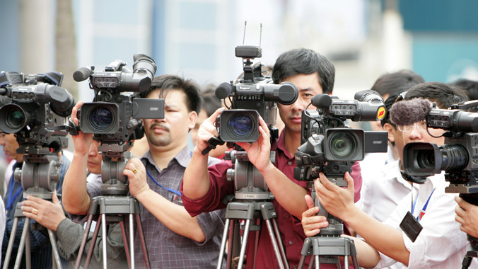 Báo chí đã trở thành lực lượng hùng hậu, thông tin nhanh nhạy toàn diện về mọi diễn biến của đời sống chính trị, kinh tế, xã hội. Ảnh: Ngọc Châu.