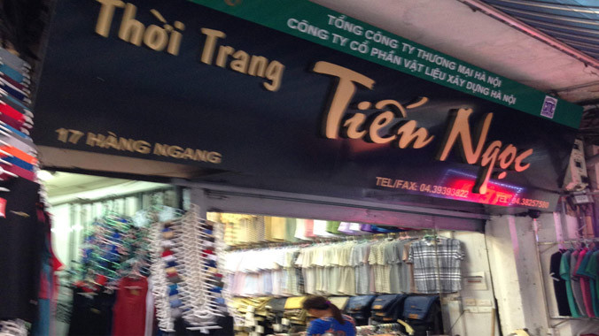 Cty CP Vật liệu xây dựng Hà Nội đã thu được nhiều tỷ đồng từ việc cho thuê lại nhà 17 Hàng Ngang. Ảnh: Hà Anh.