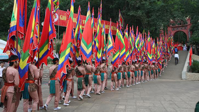 Đền Hùng trước giờ khai hội.