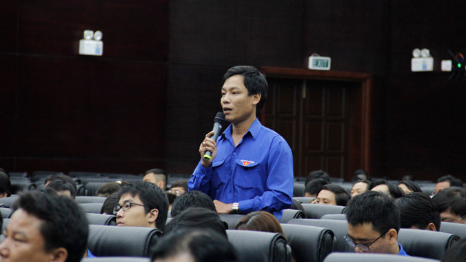 Rất nhiều đại biểu thanh niên mạnh dạn phản ánh, đề xuất ý kiến với lãnh đạo thành phố.