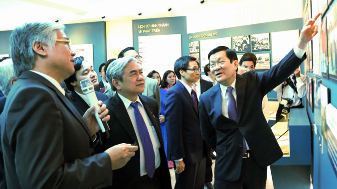 Chủ tịch nước Trương Tấn Sang thăm trường Đại học Quốc gia TPHCM.