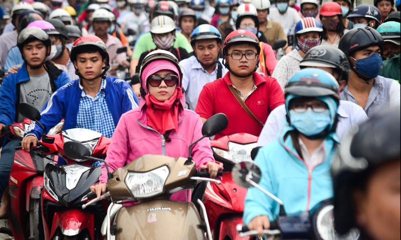 Tại TPHCM hiện có quận 9 triển khai việc thu phí từ tháng 6. Ảnh: Tuổi trẻ